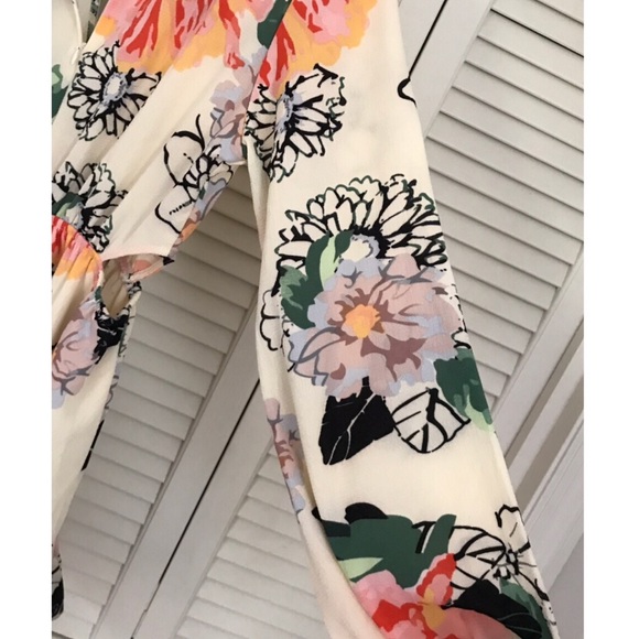 *SOLD* Goodnight Macaroon floral print mini dress - Picture 5 of 8